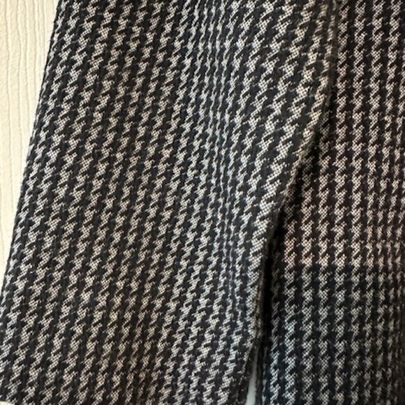 Boden Houndstooth Pullover (Gray/Black) - Picture 3 of 4